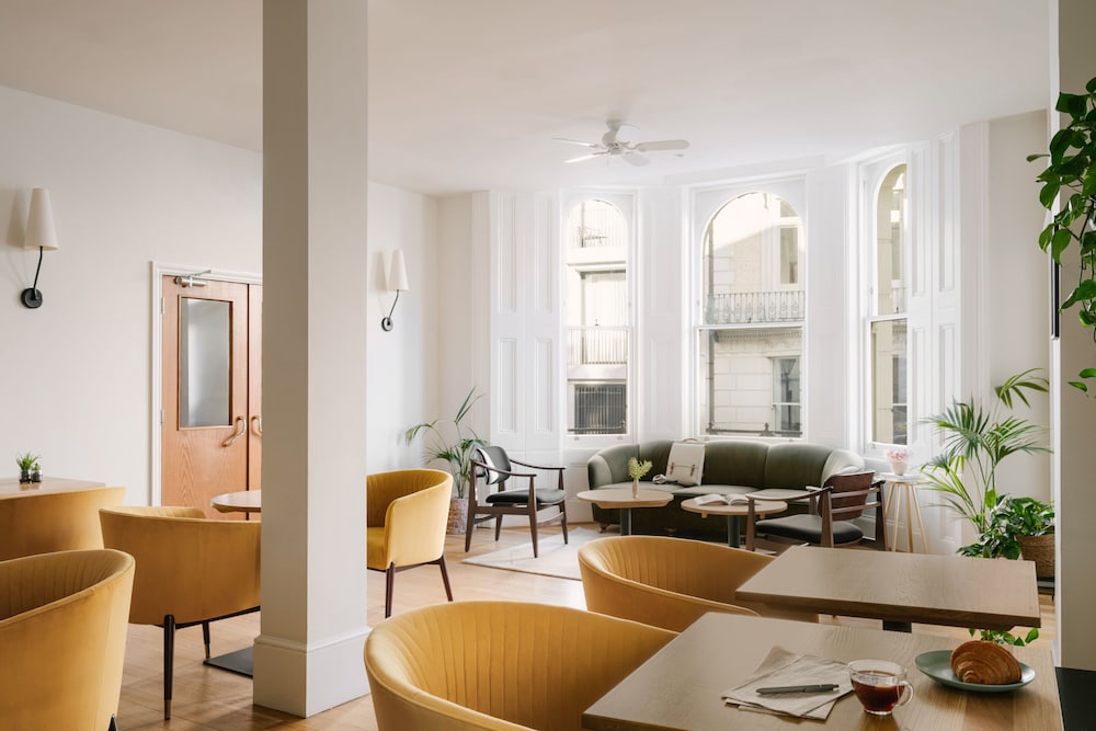 Kensington Gardens Hotel, Sonder by Marriott Bonvoy 35/50