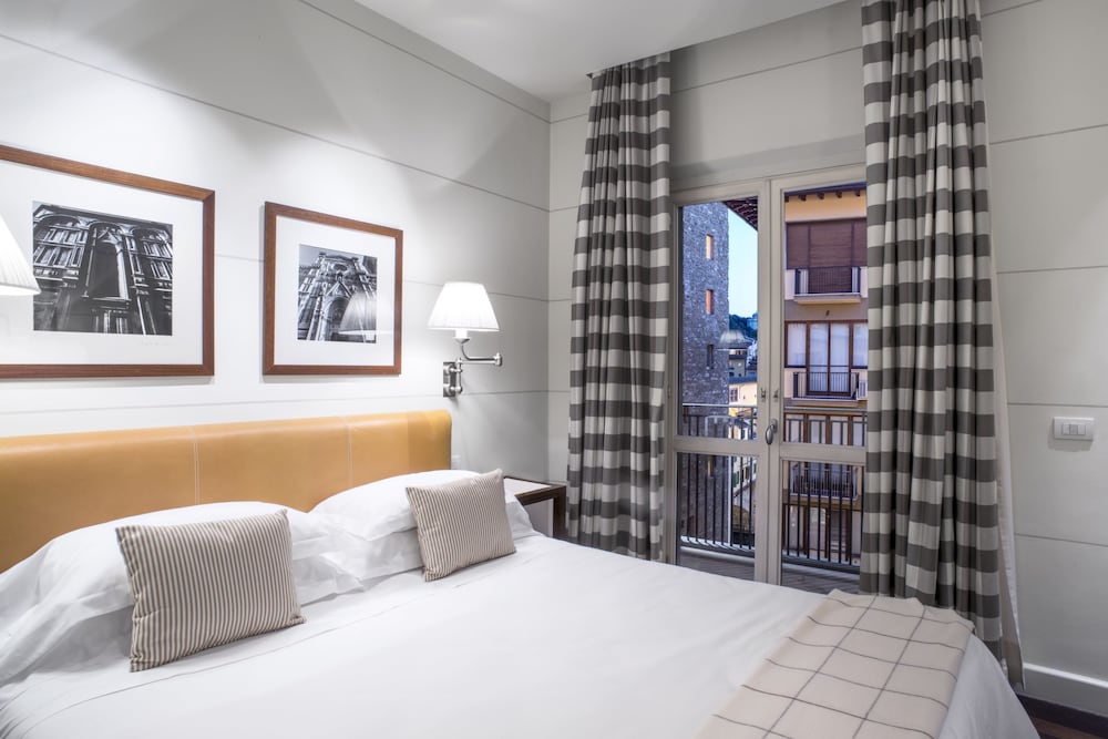 Gallery Art Hotel 20/39