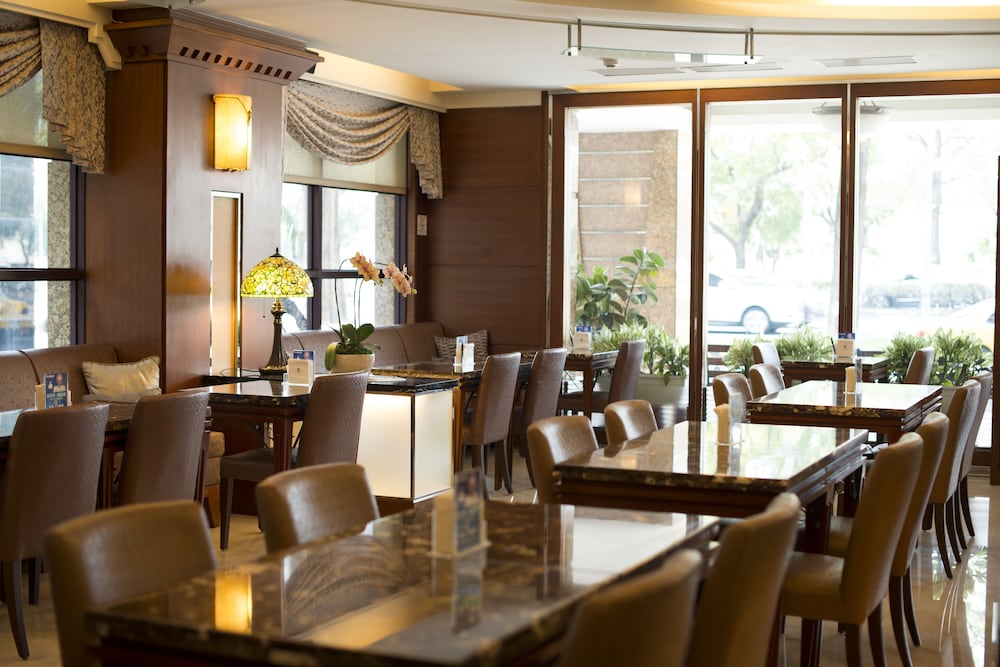 Hotel Dion 46/61