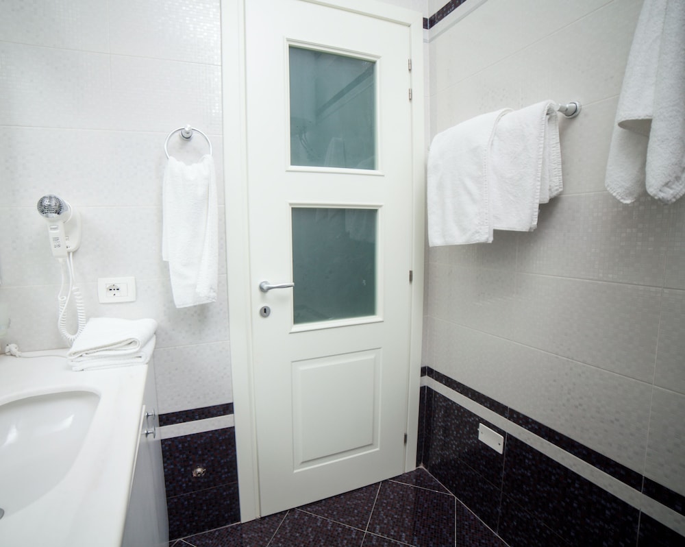 Diamond Hill Spa Hotel 49/50