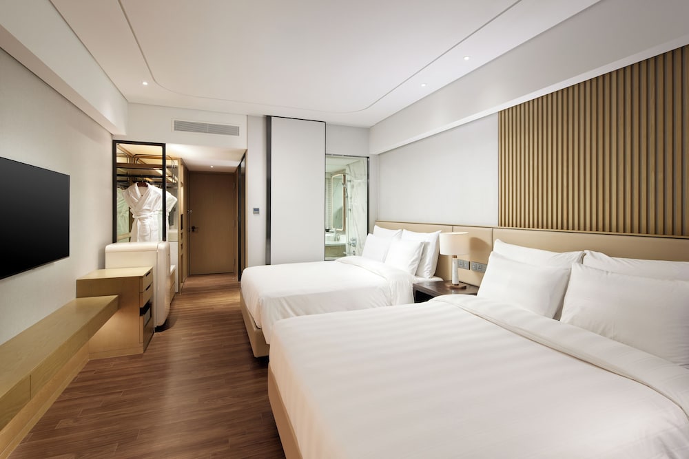 Residential, Deluxe, 2 Queen Beds