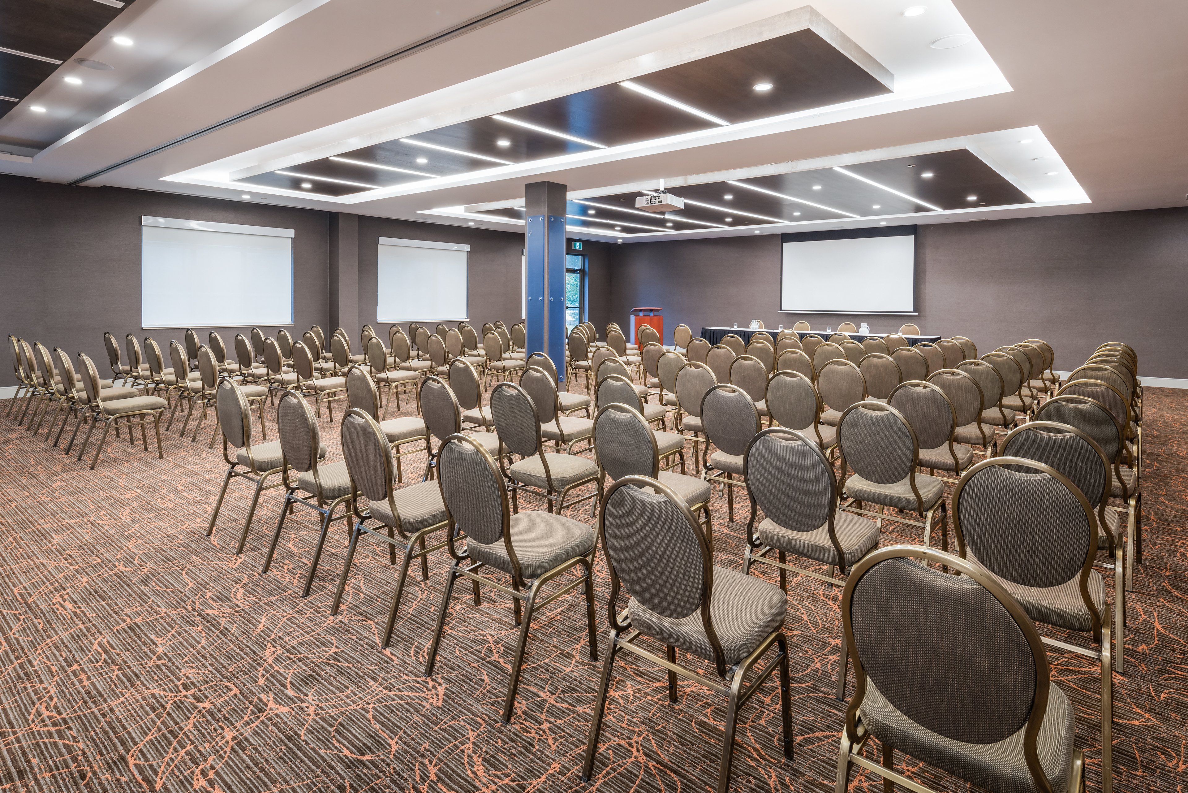 Holiday Inn Express Milton 47/57