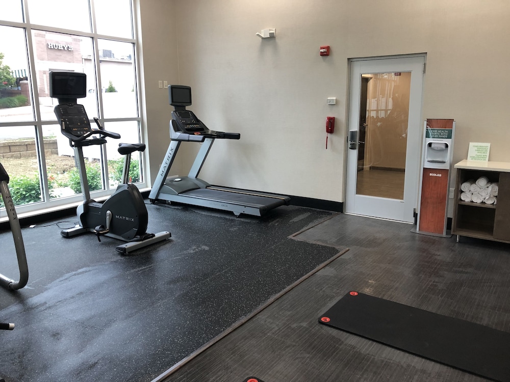 Holiday Inn And Suites Memphis Southeast Germantown 30/48