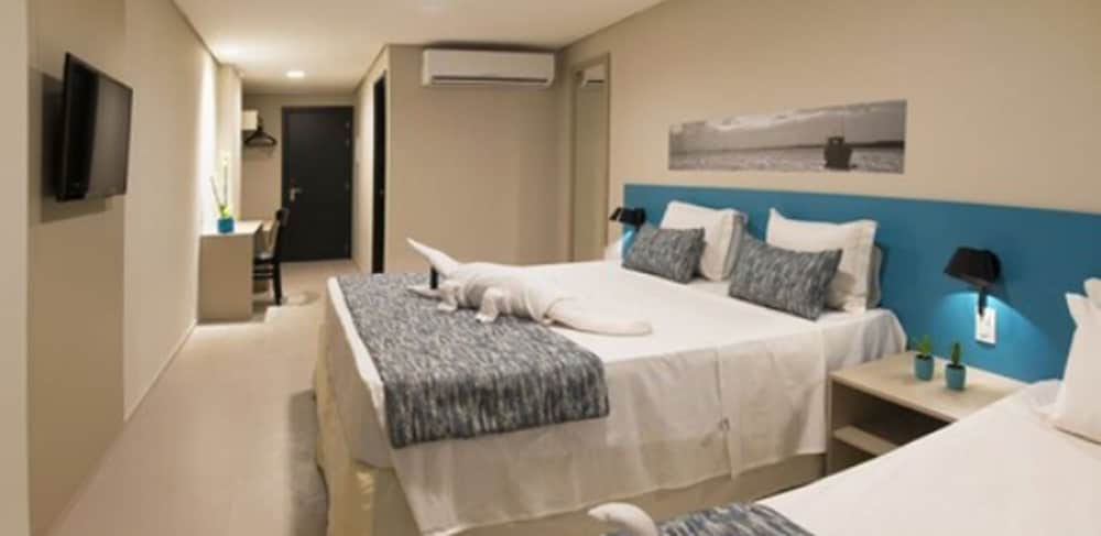 Acqua Suites 18/60
