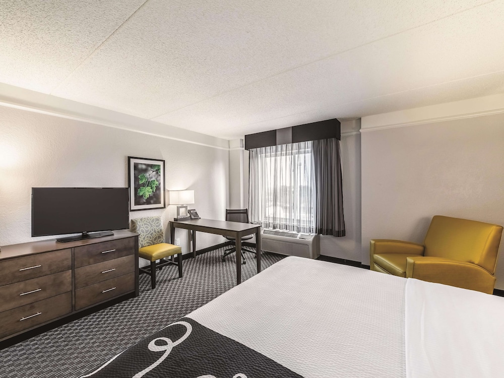 La Quinta Inn & Suites by Wyndham Austin Airport 15/46
