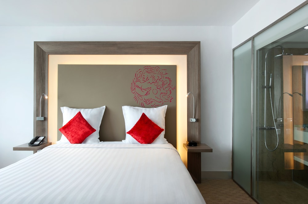 Novotel Jakarta Gajah Mada 18/49