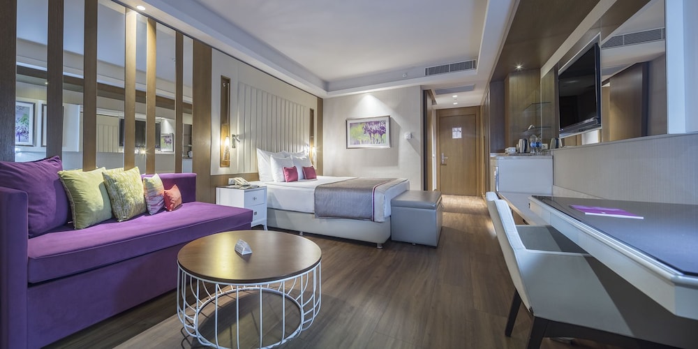 Trendy Lara Hotel 46/67