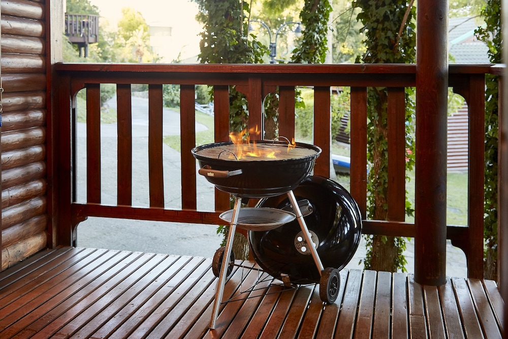 KNYSNA RIVER CLUB - KNYSNA 22/76