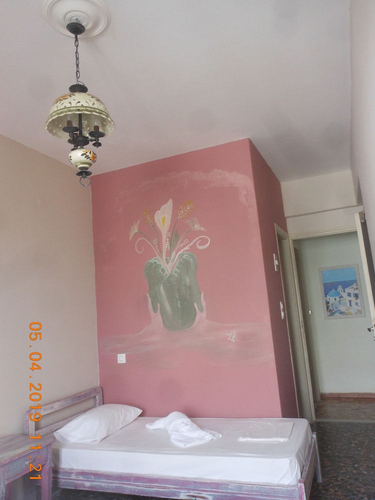 Afrodite Hotel 6/50