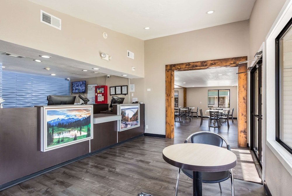 Motel6 Cross Lanes, WV–Goff Mountain Rd 17/19