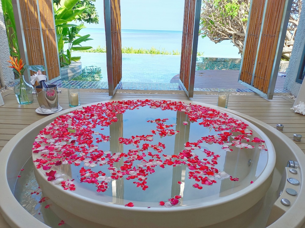 Sareeraya Villas and Suites 28/50
