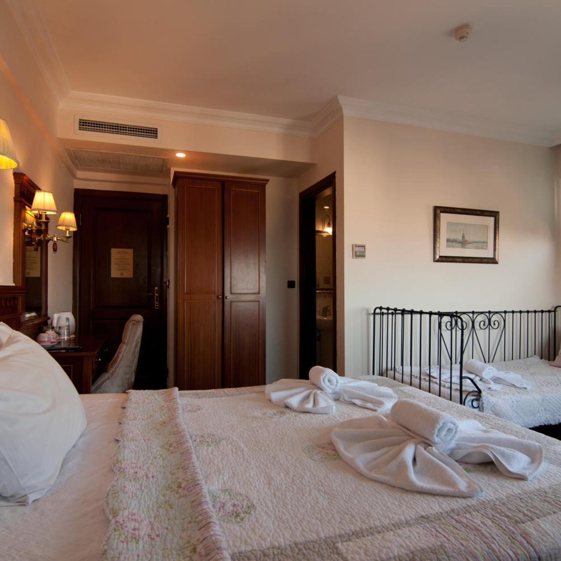 غرفة ثلاثية، Emine Sultan Hotel 4/10