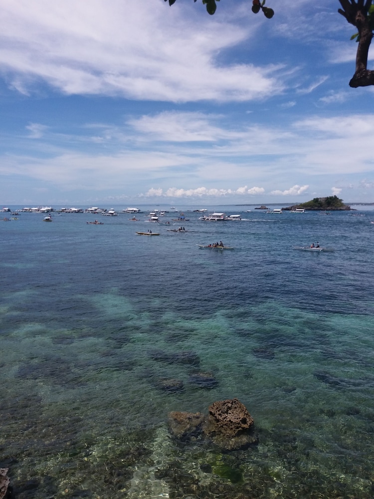 Tepanee Beach Resort 49/63
