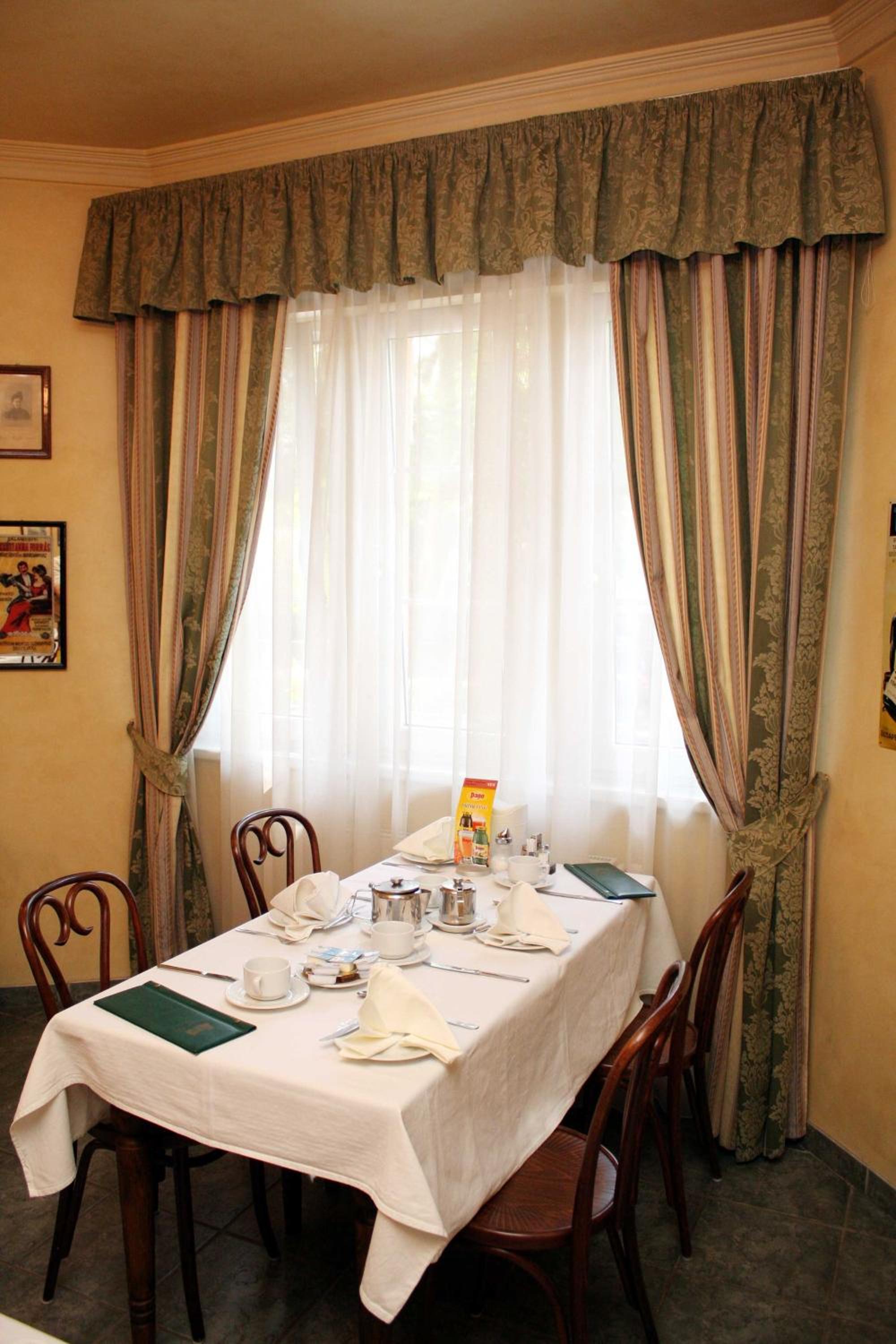Levay Villa Hotel 36/47