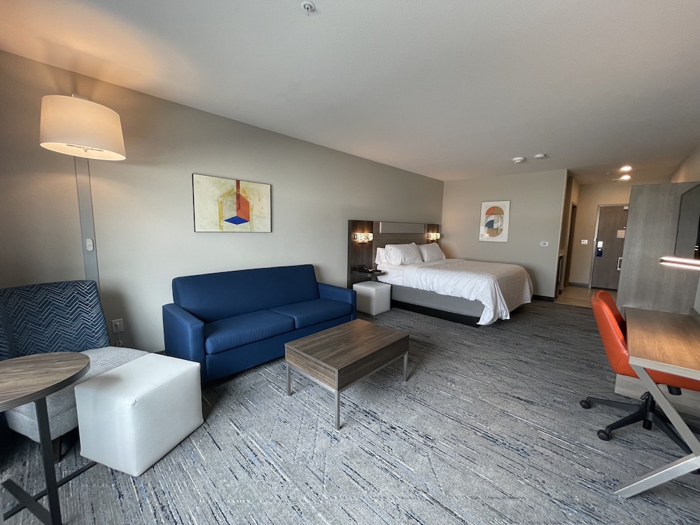 Holiday Inn Express & Suites Ft. Smith Airport, an IHG Hotel 54/75
