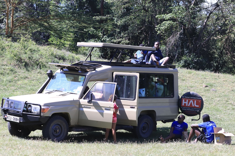 Punda Milias Camp Nakuru 36/50