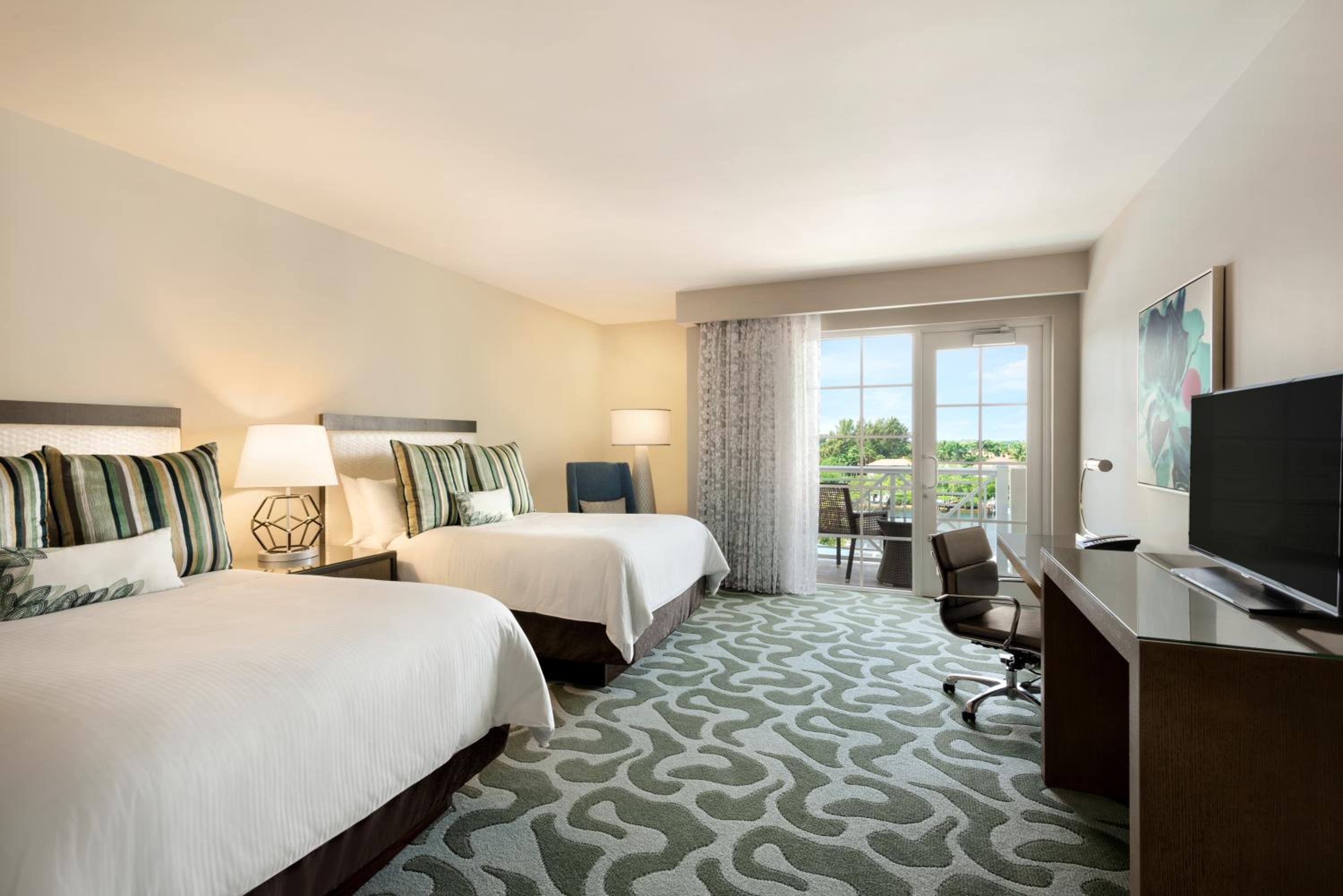 Deluxe, Double Bed, Intracoastal View