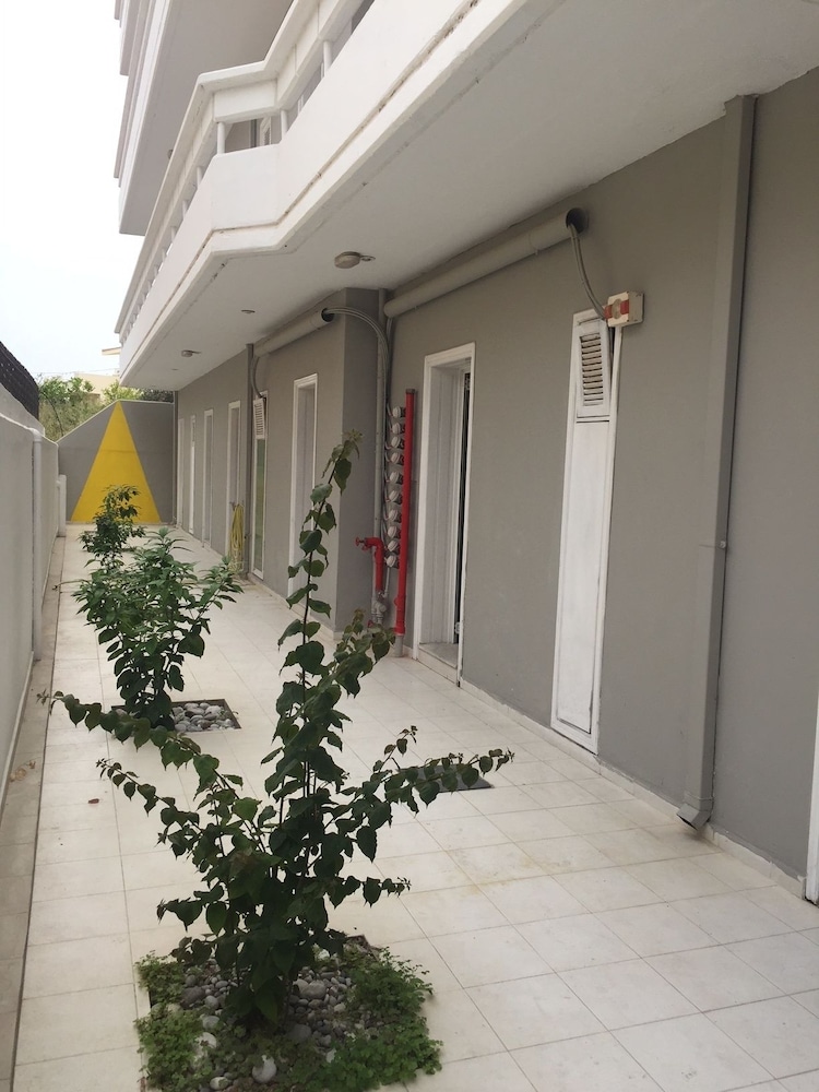 Alkyonides Hotel 8/49