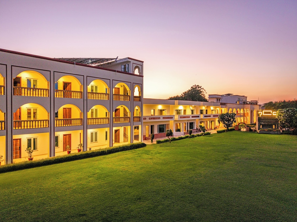 AMARGARH RESORT 5/66