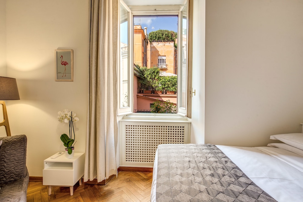 Tritone Top House 32/83