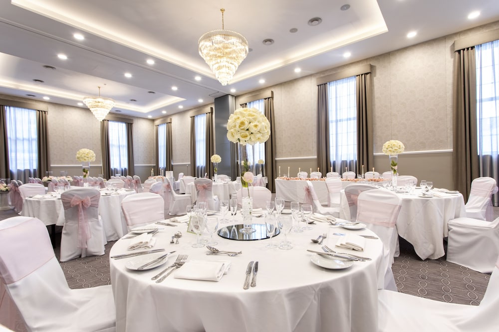 Villiers Hotel Buckingham 38/47