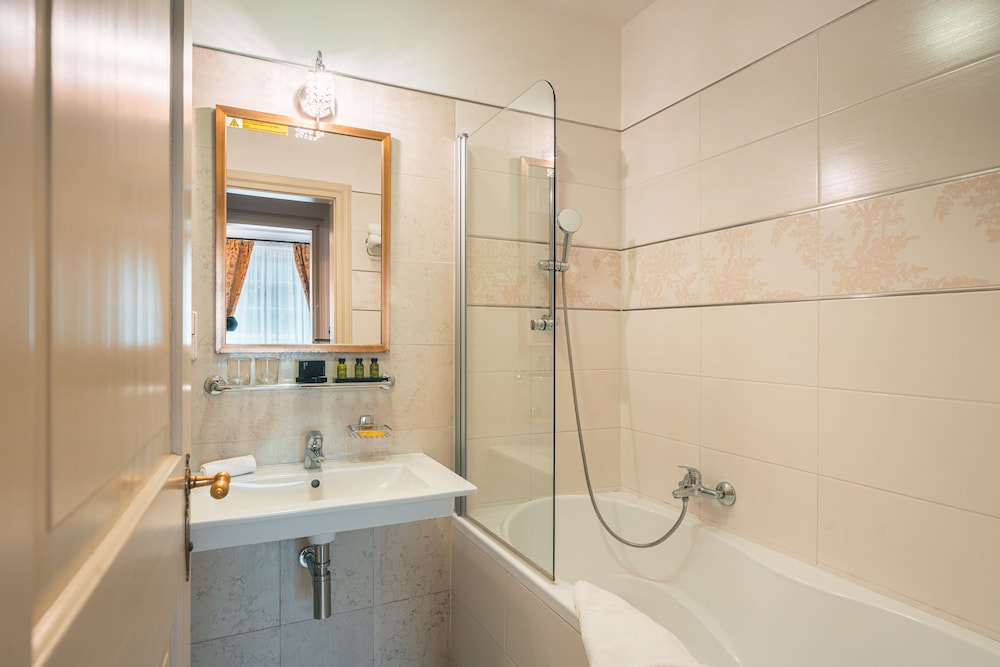 Appia Hotel Residence 48/50