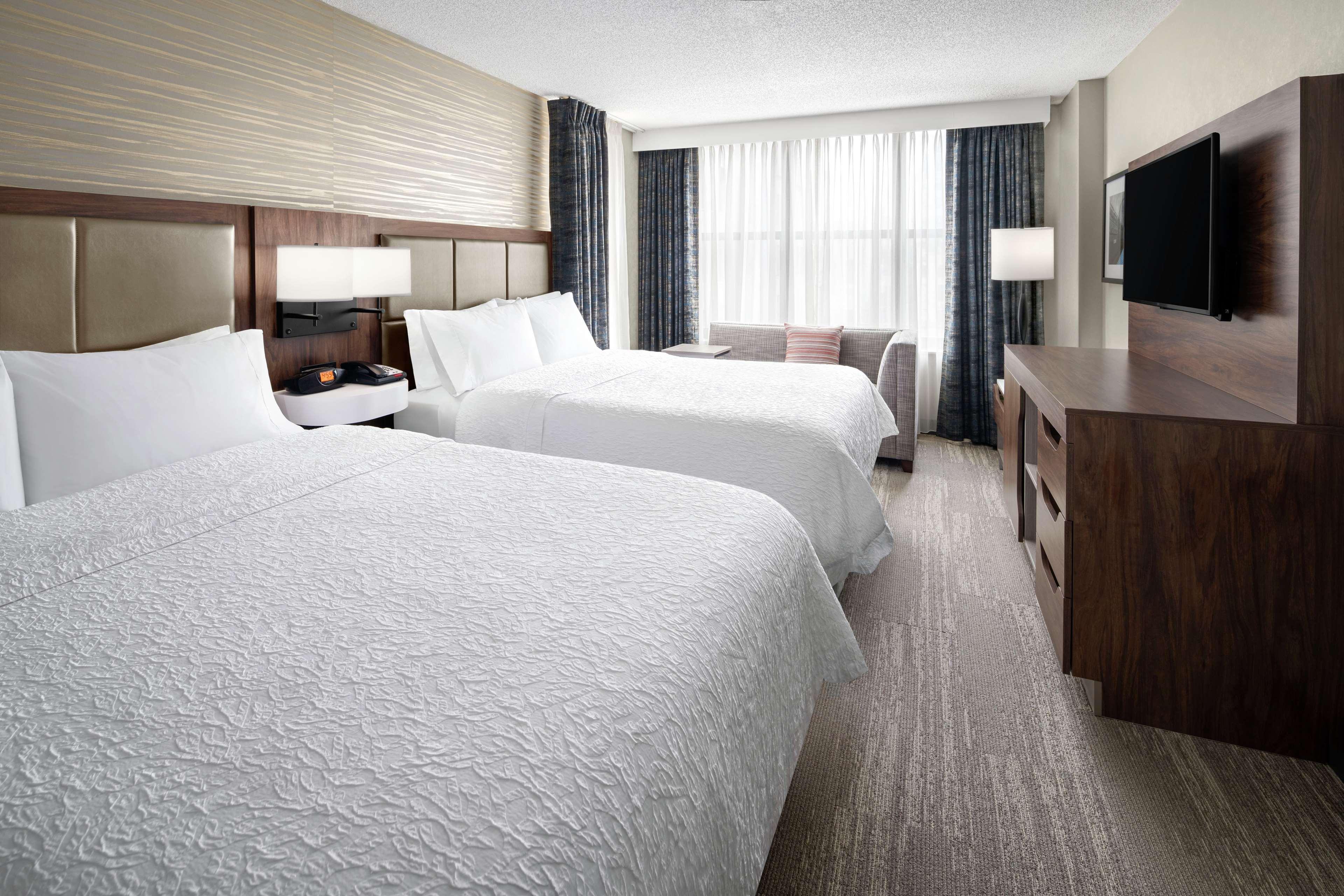 1 BEDROOM, SUITE, 2 QUEEN BEDS, SOFA