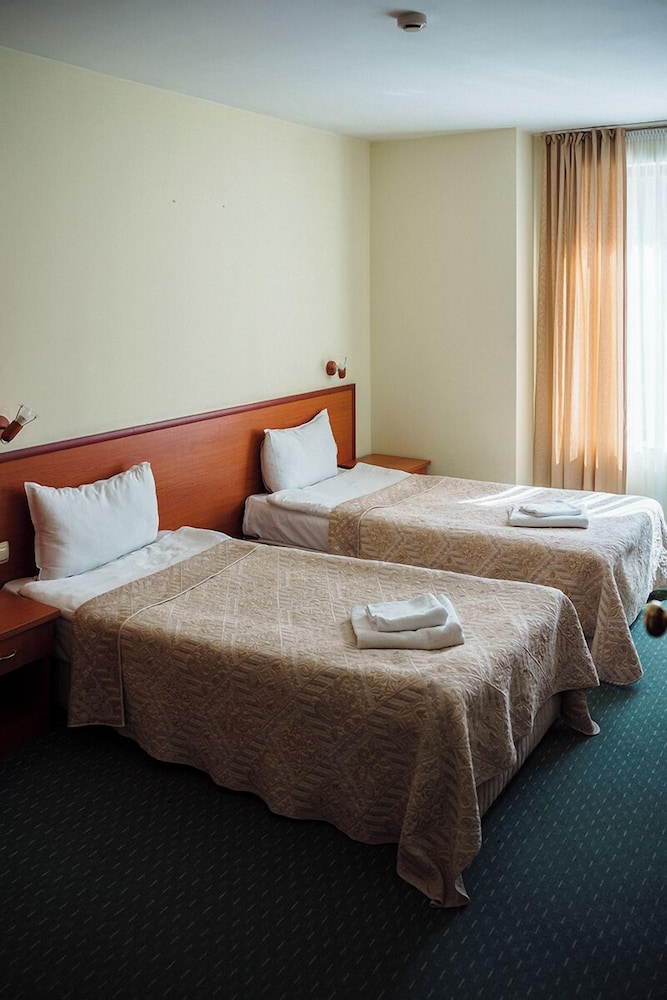 STANDARD, TWIN BEDS
