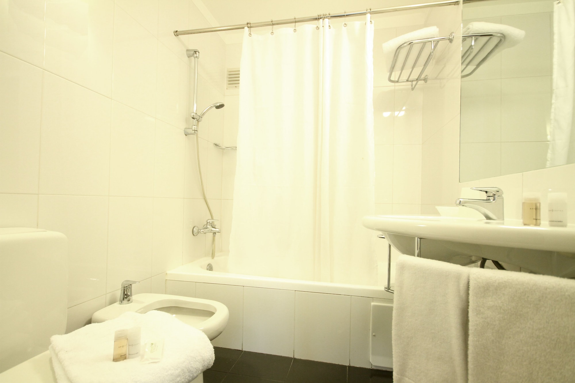 1 BEDROOM, EXECUTIVE, APARTMENT