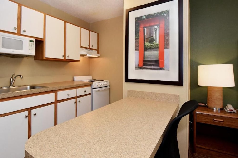 Studio 6 Extended stay - St Louis, MO - Westport/Craig Road 48/54