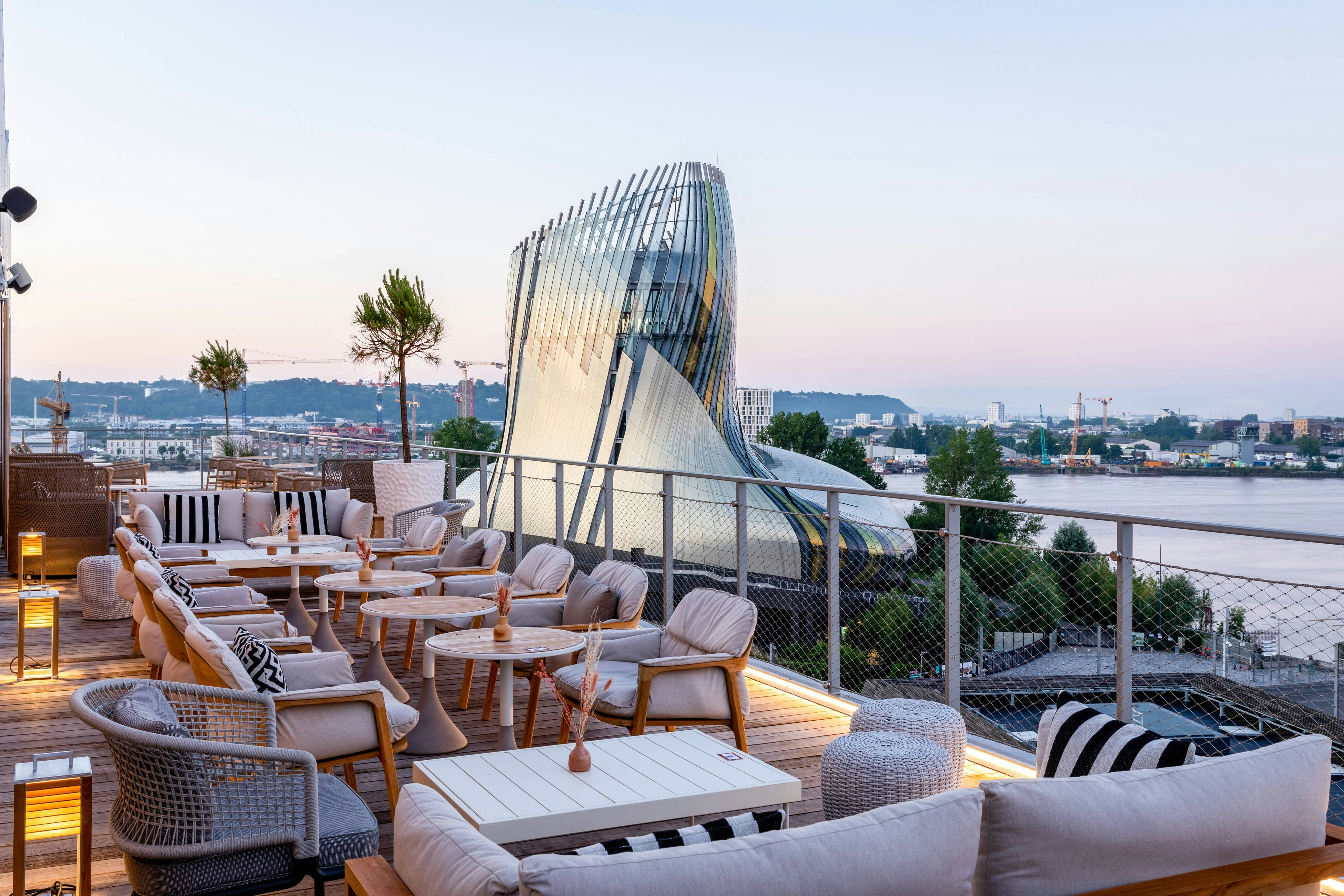 Renaissance Bordeaux Hotel 7/27