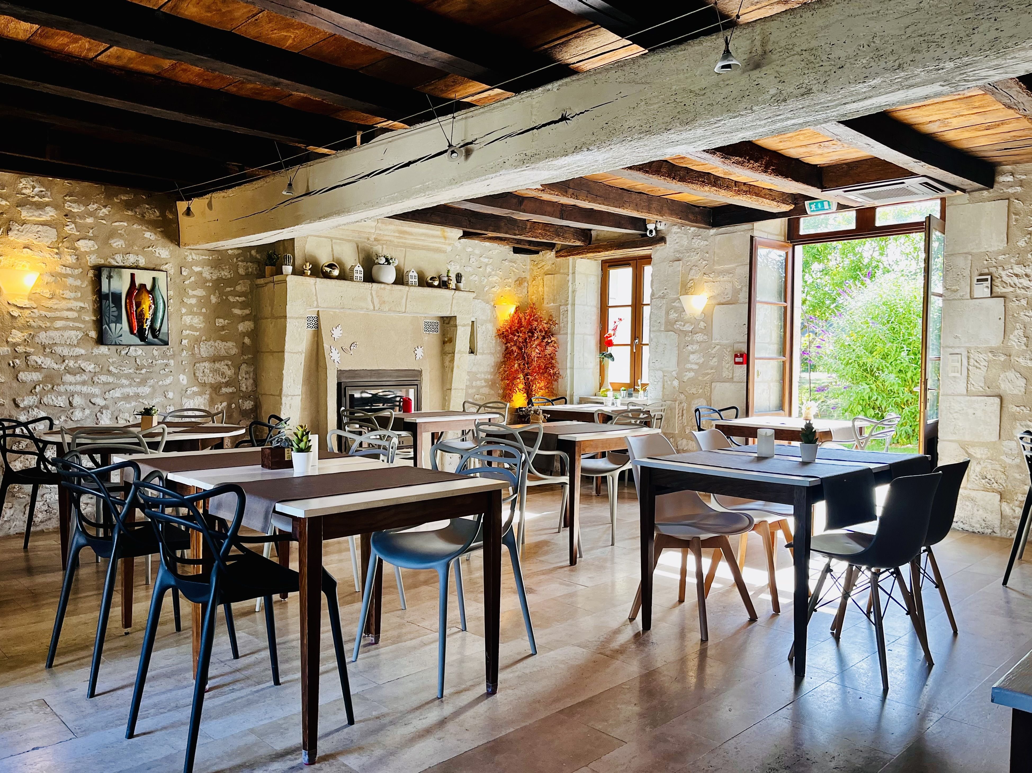 Hotel the Originals Pigeonnier Du Perron 8/13