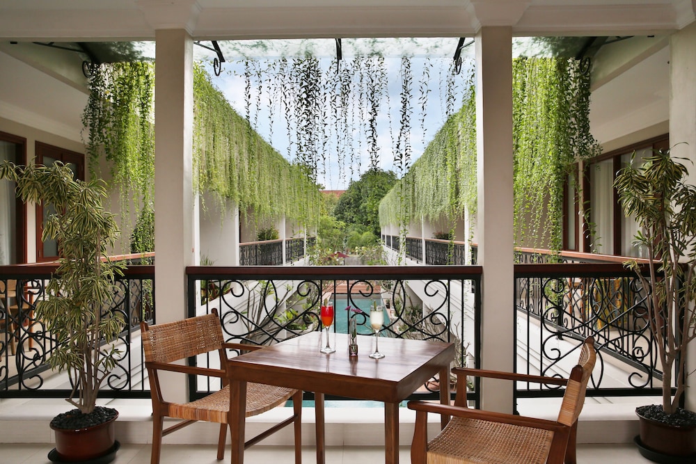 Seminyak Lagoon All Suites Hotel 30/47
