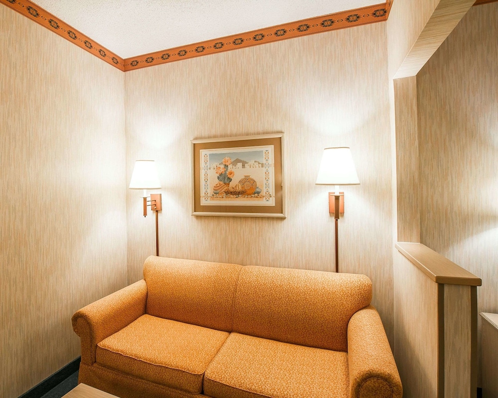 Comfort Suites Peoria Sports Complex 18/43