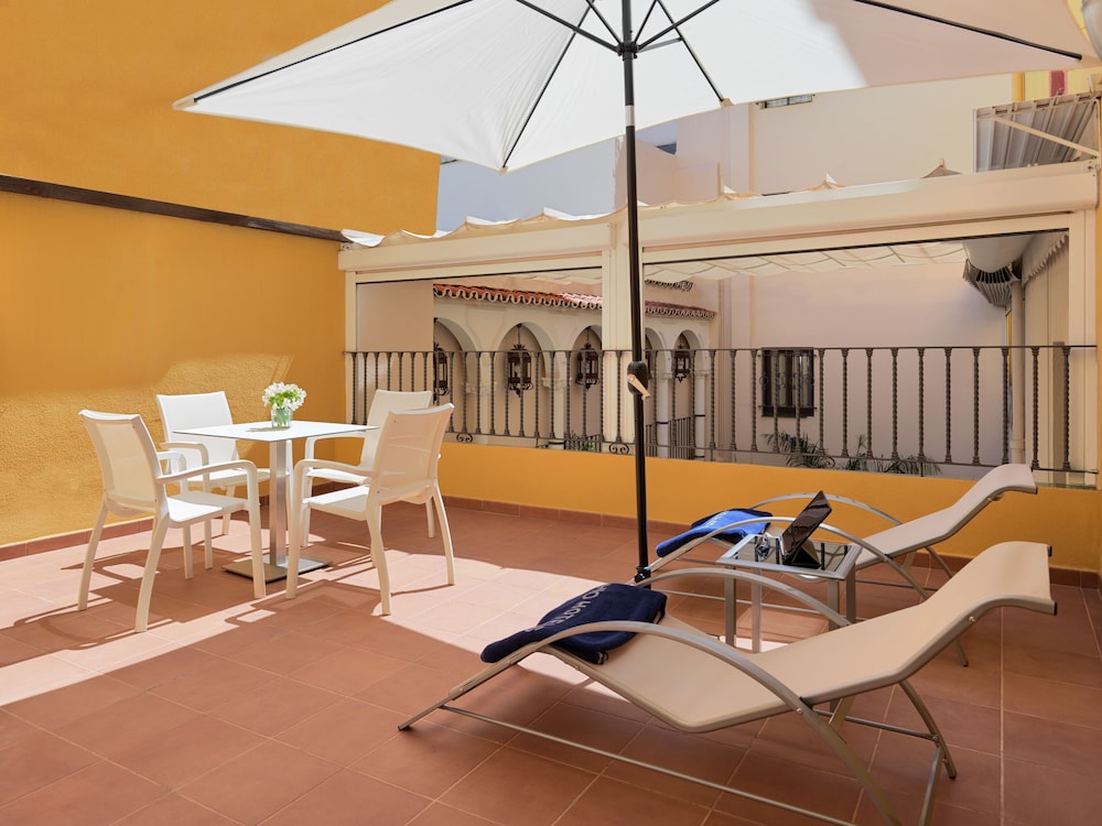 H10 Corregidor Boutique Hotel 60/65