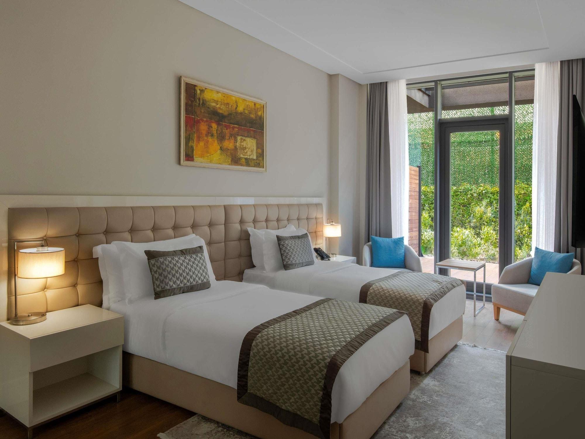 4 Bedrooms, Garden, Deluxe, Apartment