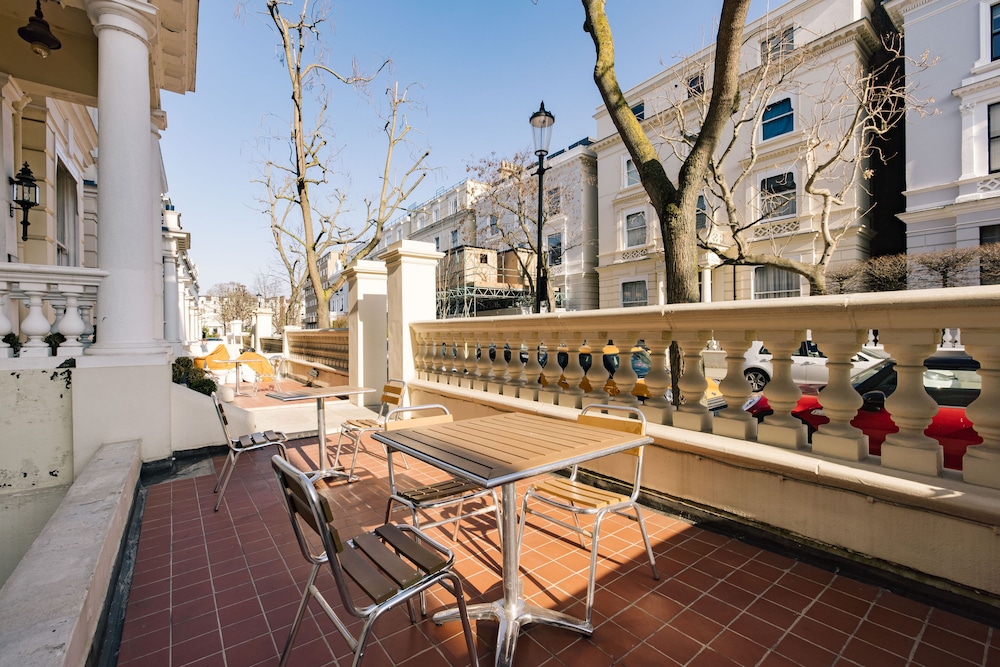 Abbey Court Hotel Notting Hill 41/50