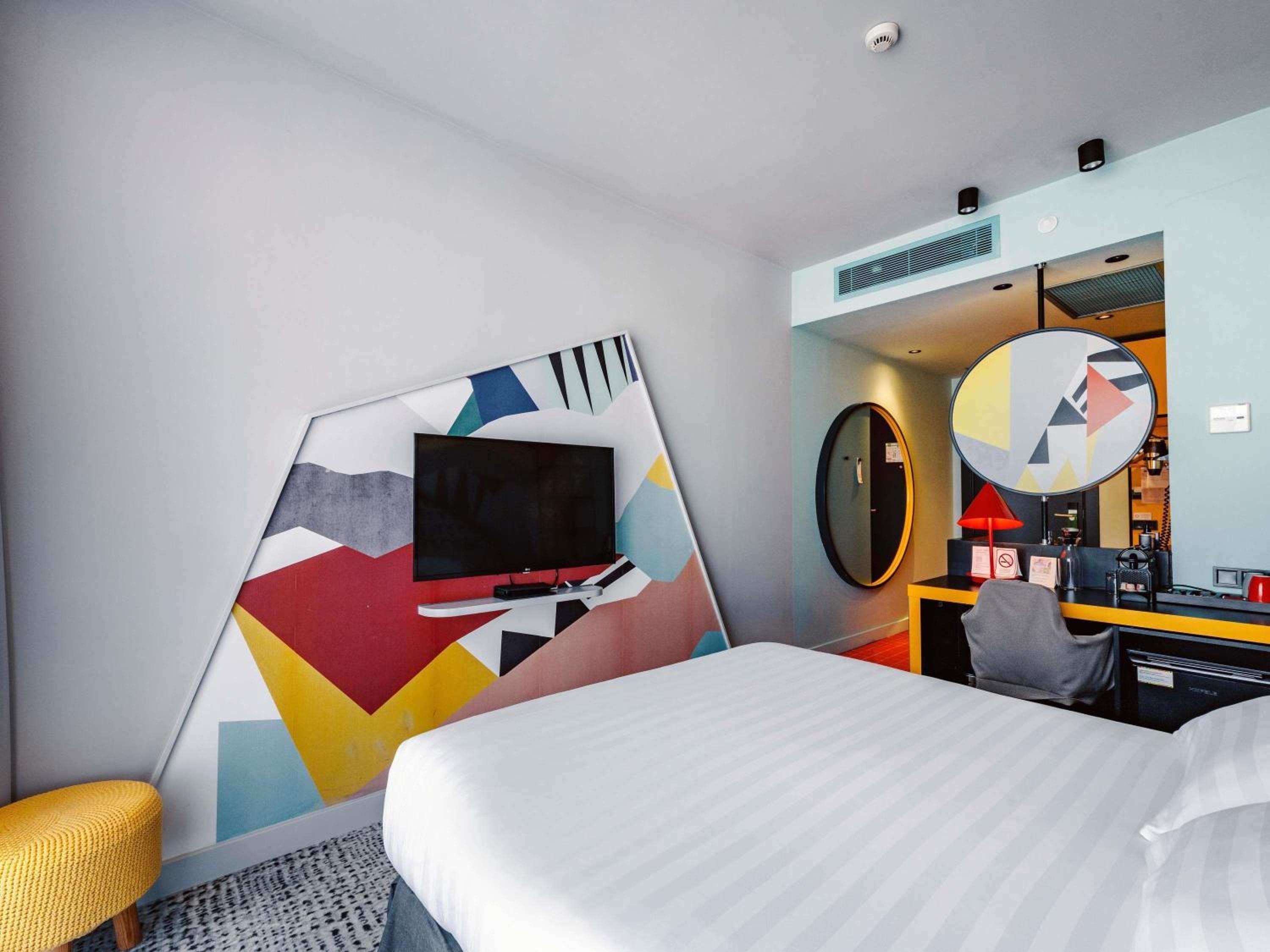 غرفة بريميوم بسرير كوين، Ibis Styles Tbilisi Center 2/5