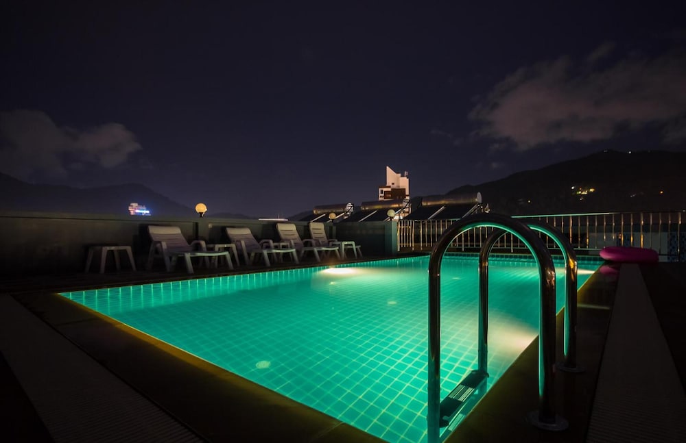 The Crystal Beach Hotel 53/56