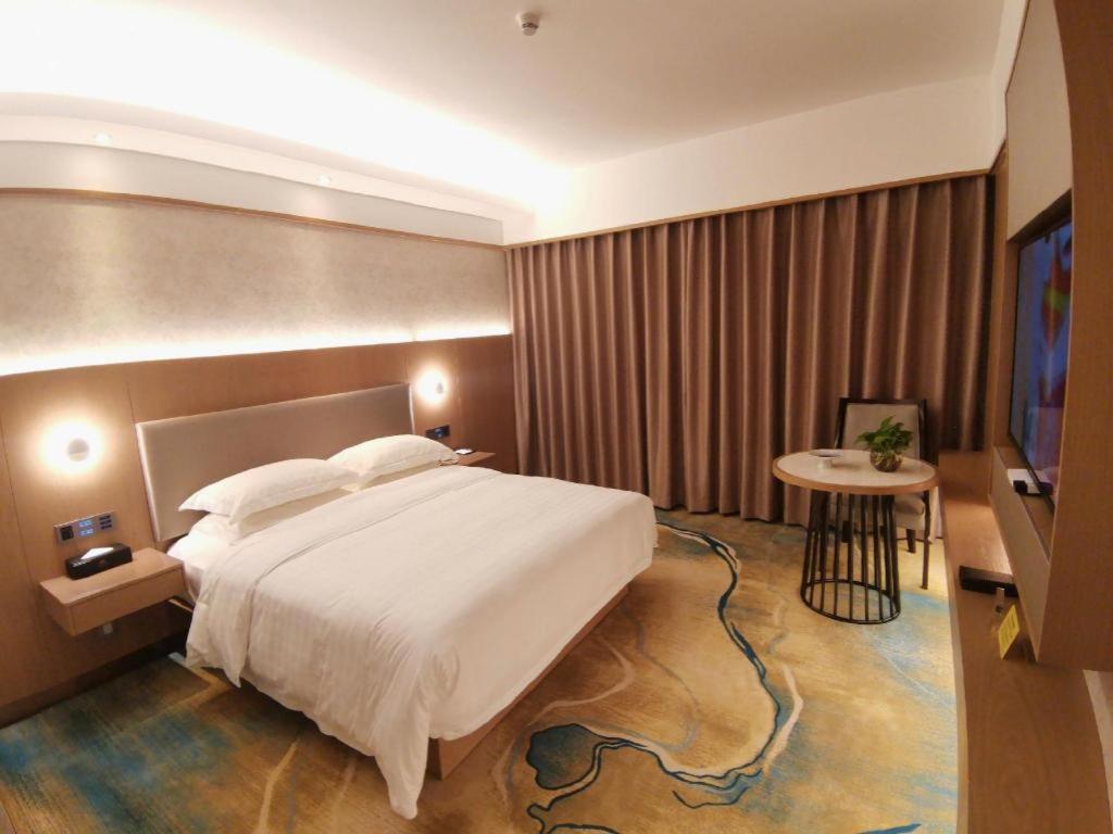 Shenzhen Lotus Hotel 25/51