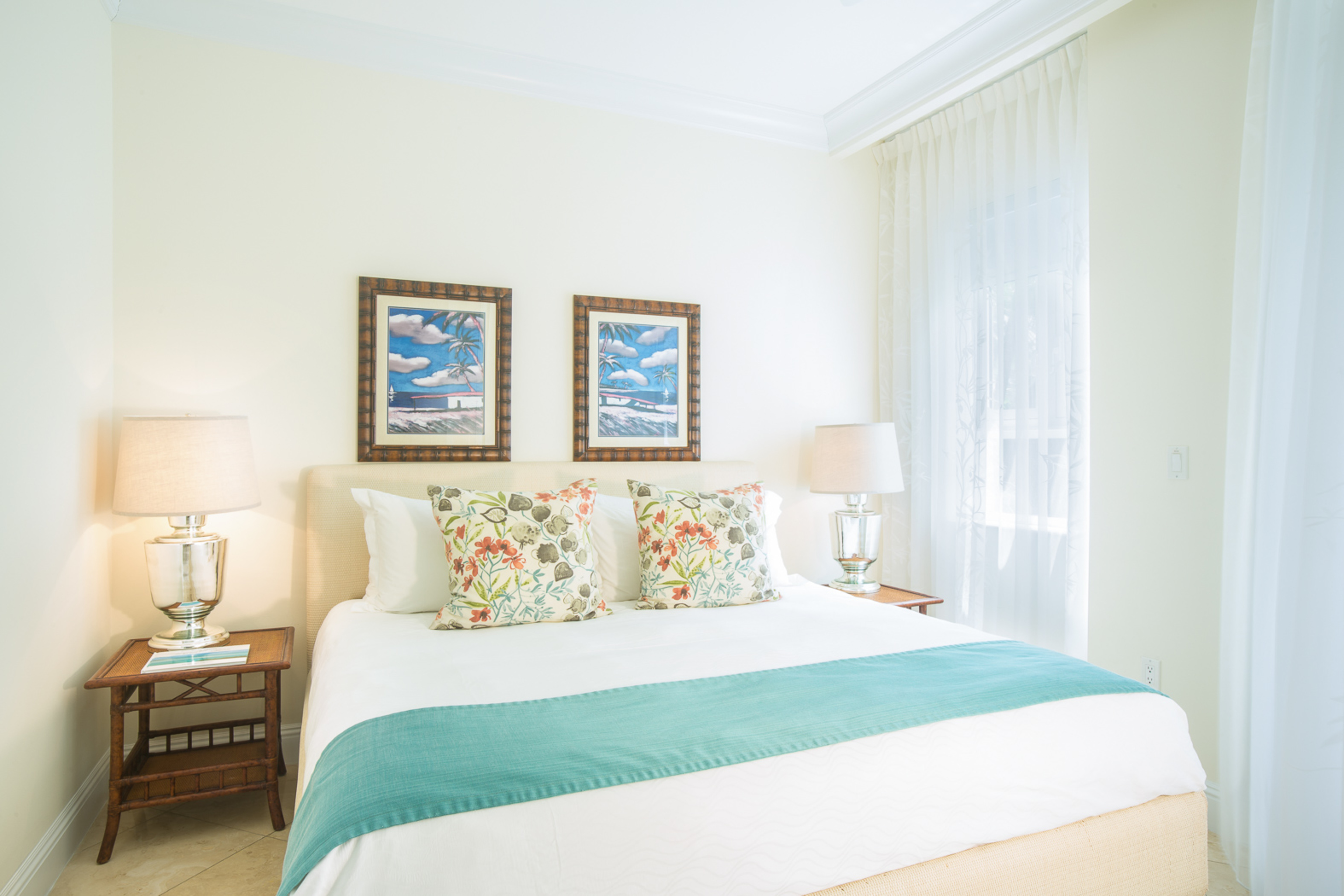 2 Bedrooms, Suite, Island View