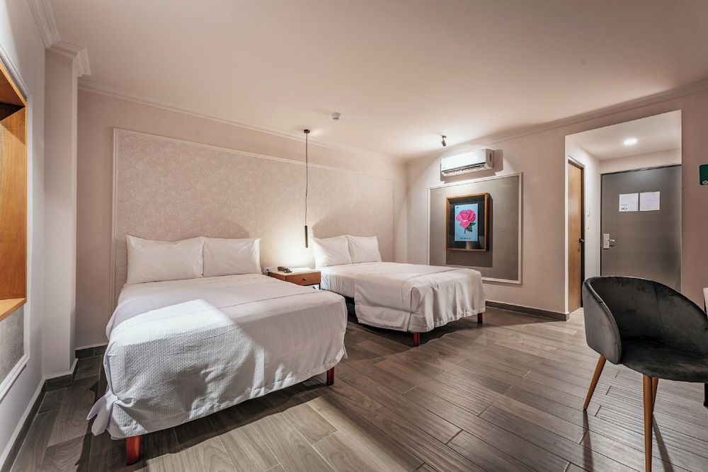Hotel MID Project 15/58