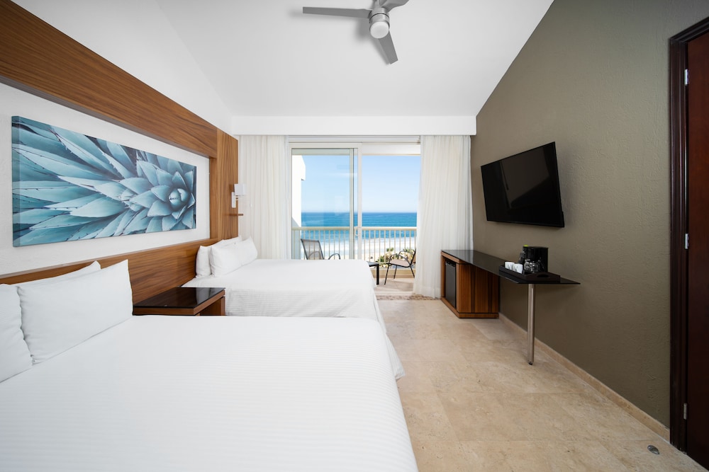 Krystal Grand Los Cabos All Inclusive 8/50