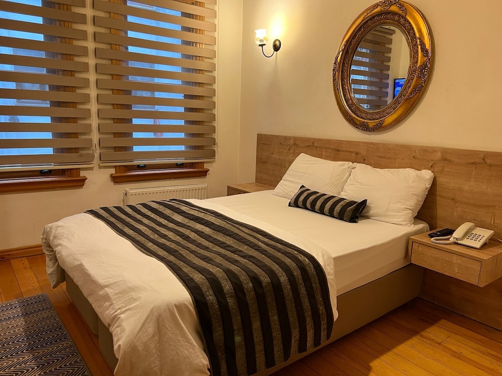 Belizia Hotel 24/61