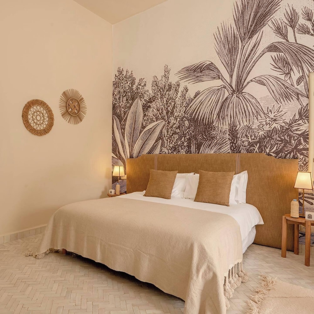 Domaine des Remparts Hotel and Spa 24/60