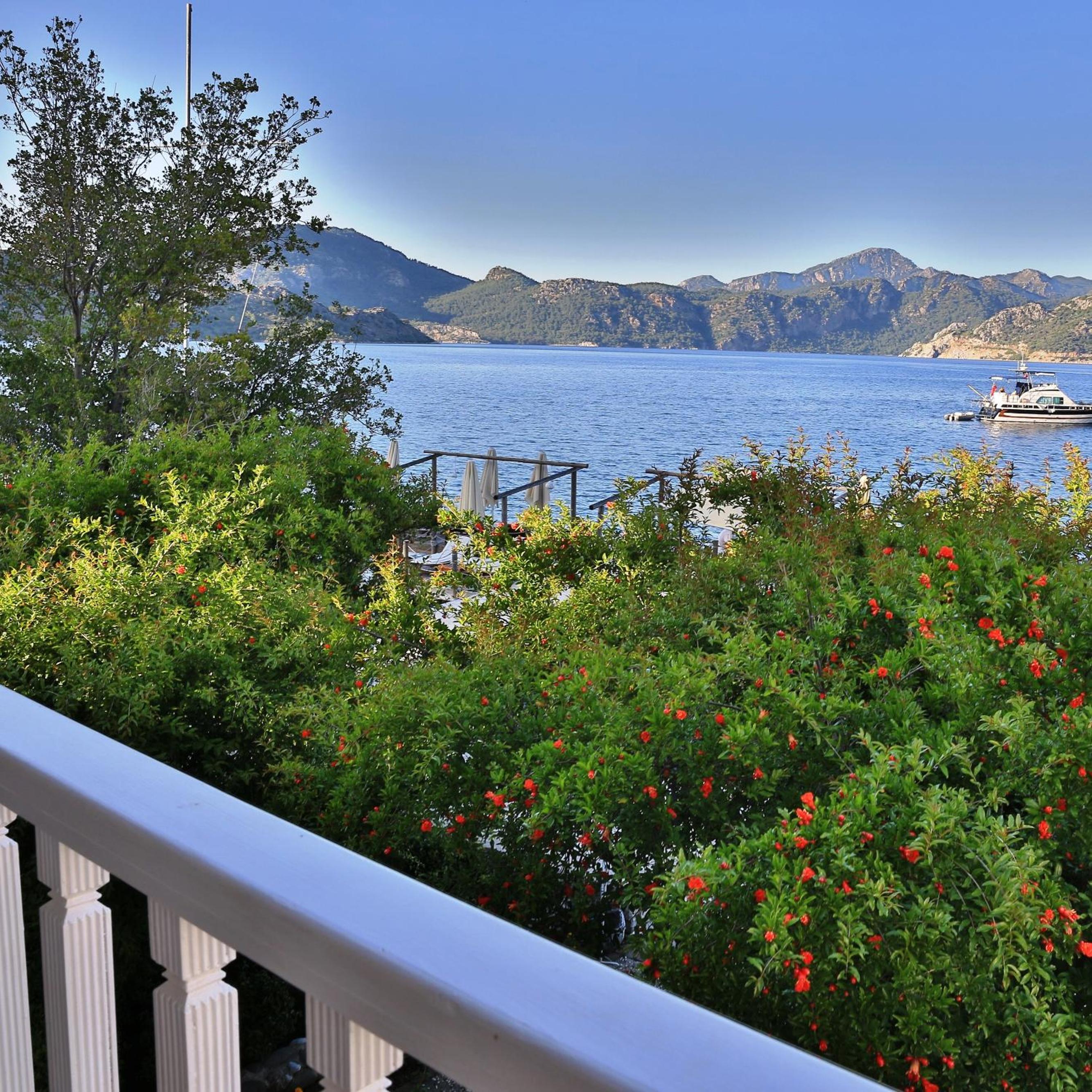 Losta Sahil Evi (+14 Adults Only) 15/20