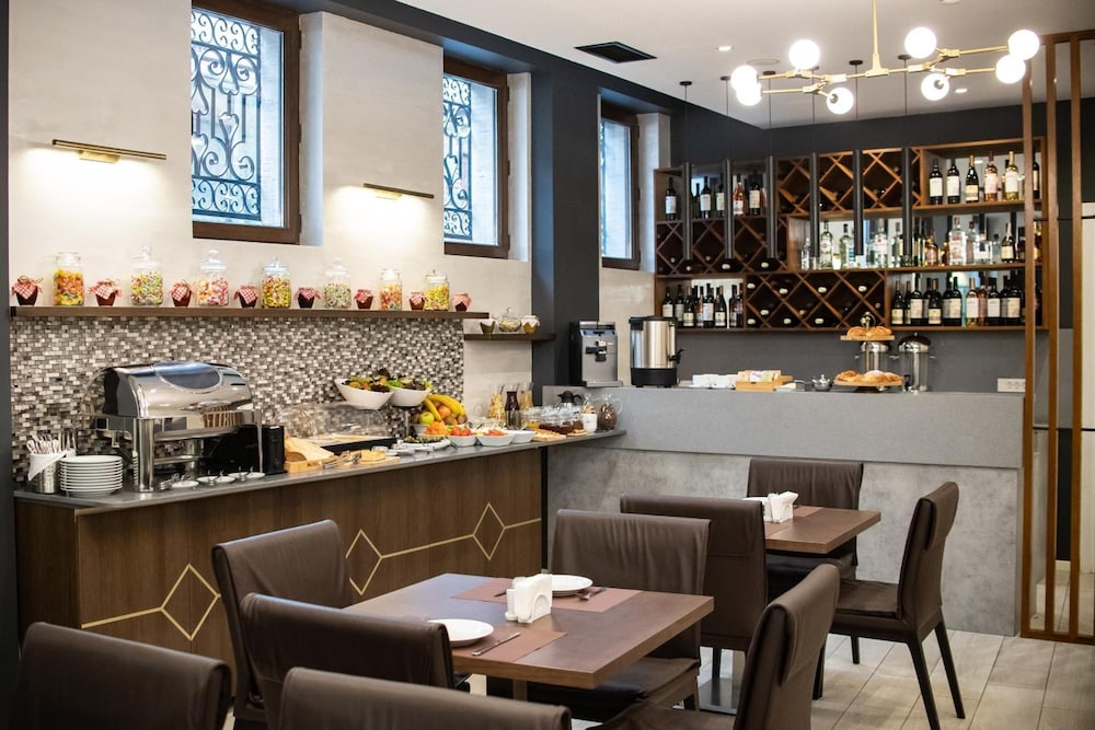 Silver 39 Boutique Hotel 35/48