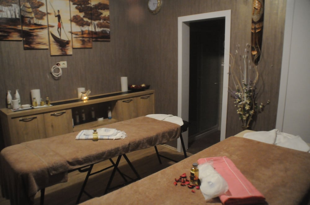 Kordon Hotel Cankaya 52/61