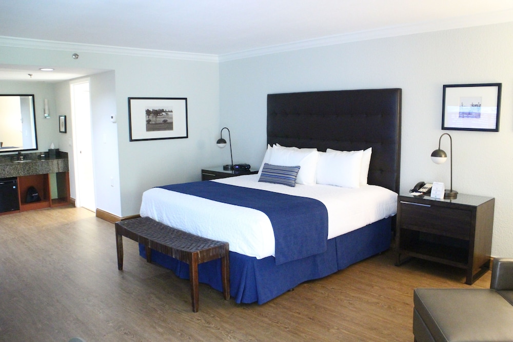 Miami Lakes Hotel 10/48