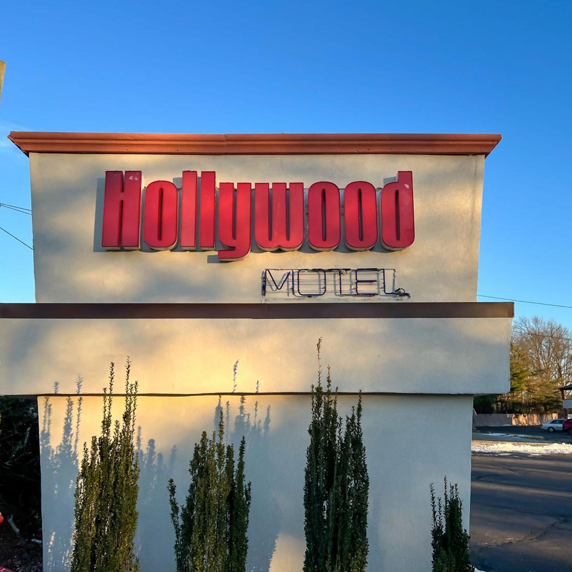 Hollywood Motel 1/42